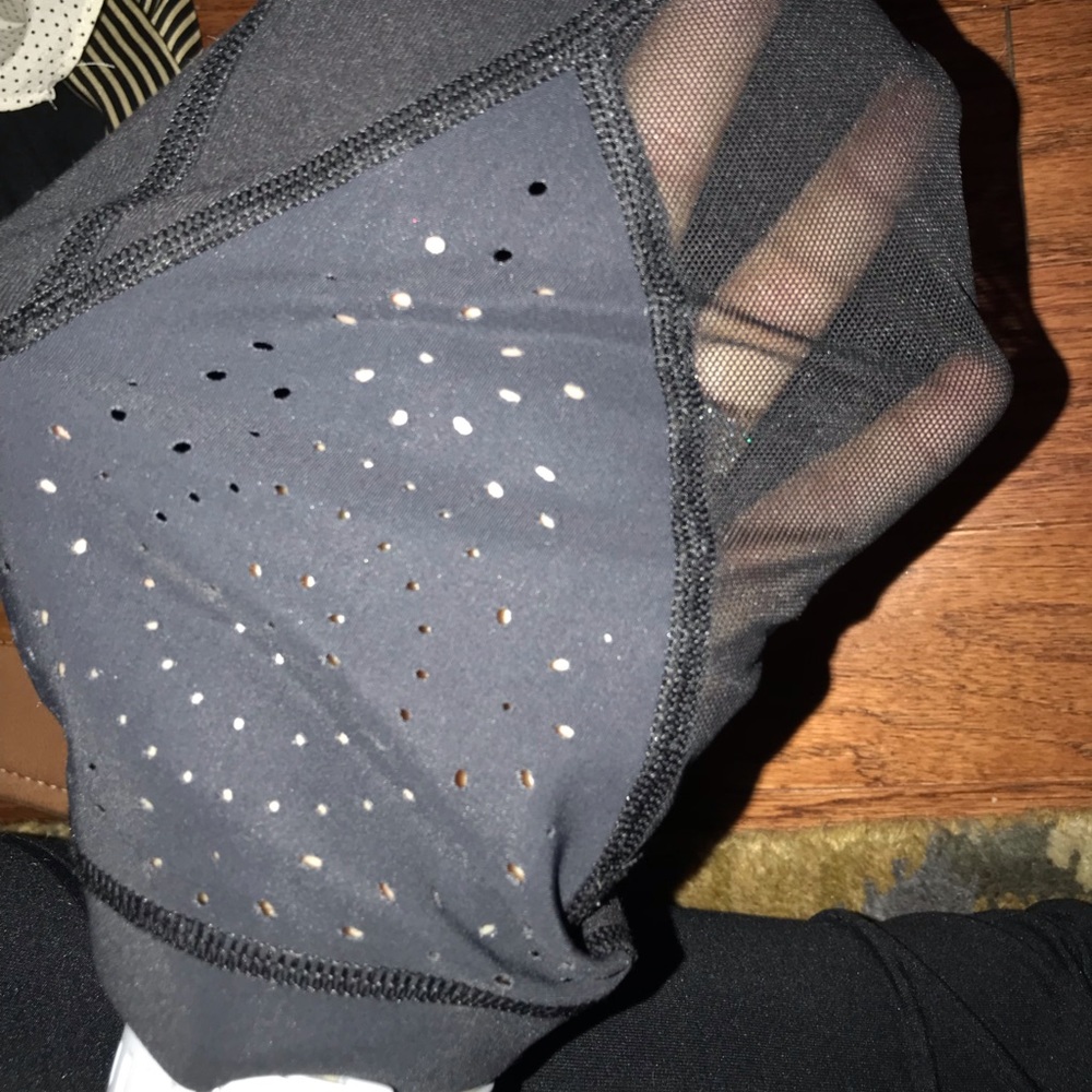 Lulu leggings with cutouts on bottom- cropped